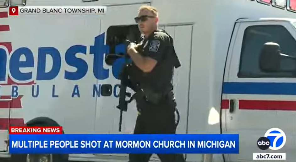 Petugas di lokasi penembakan di gereja Chicago. (YouTube ABC 7 Chicago)